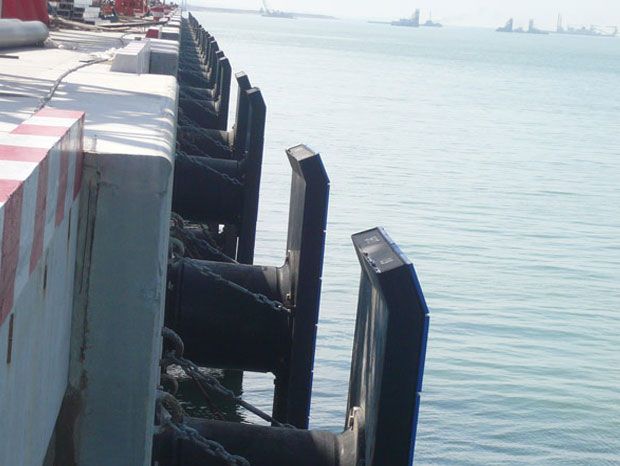 中石油钦州10万吨级油码头项目